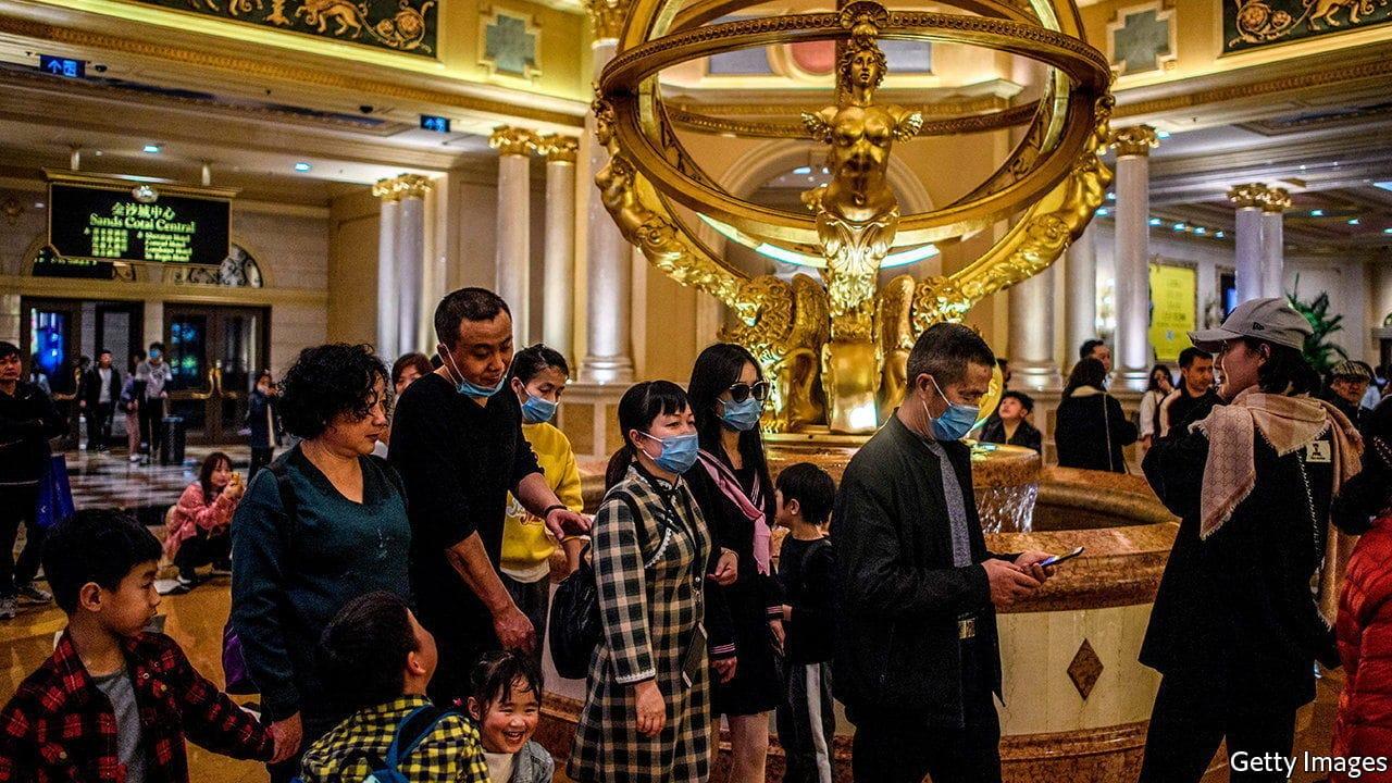 Khám phá cơ hội học tập tuyệt vời tại Ha Long University và trải nghiệm môi trường năng động ở Ha Long University