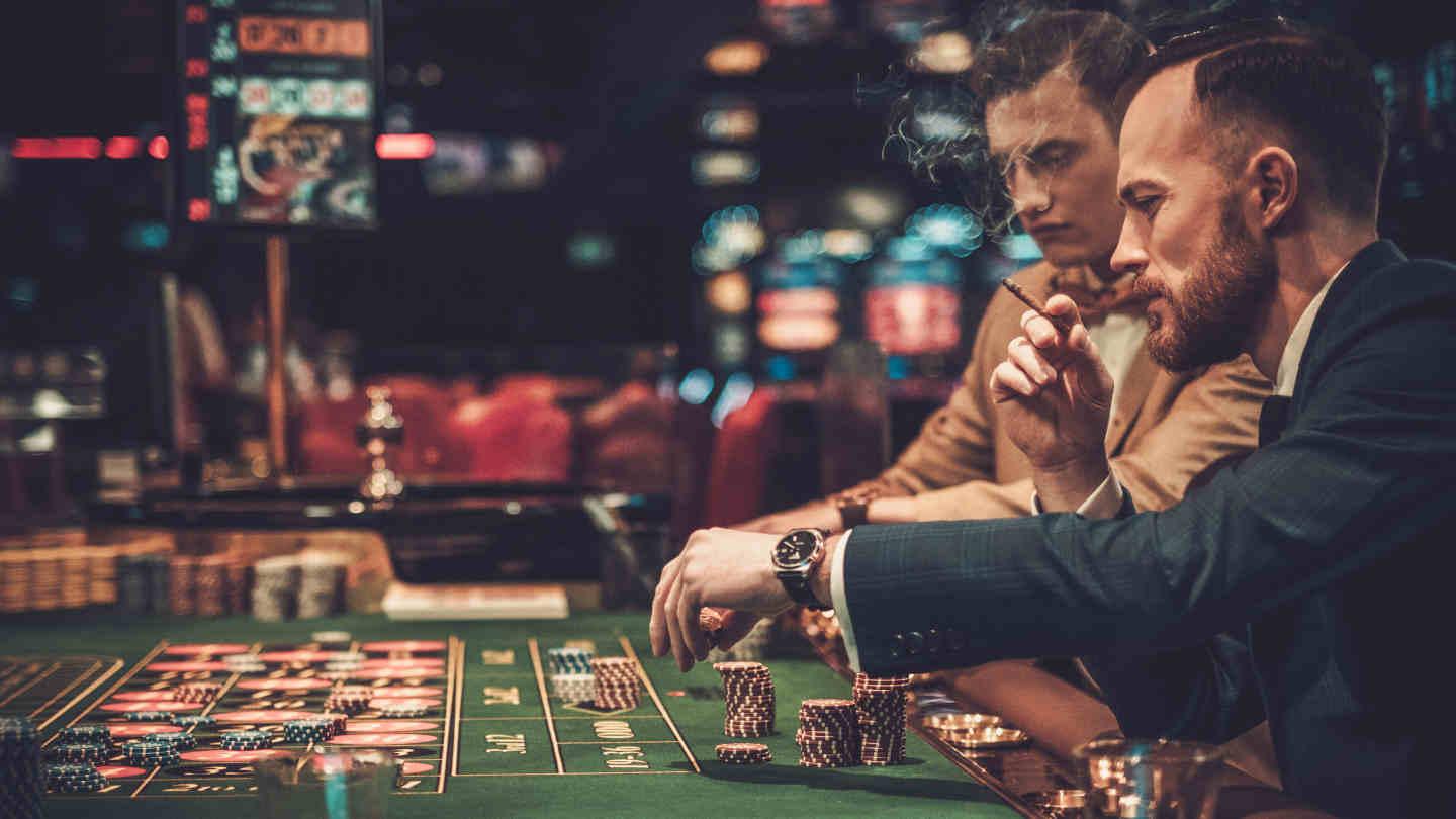 Khám phá ông trùm poker cùng bí quyết chơi poker thắng lớn từ ông trùm poker